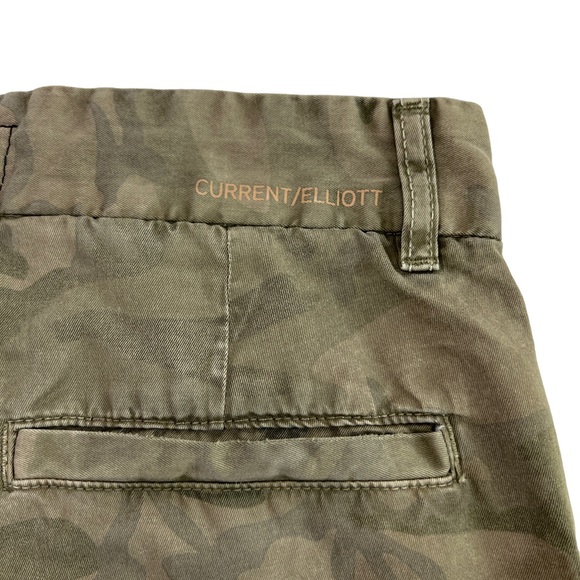 Current/Elliott The Captain Rolled Shorts in Army Camo - Picture 7 of 15